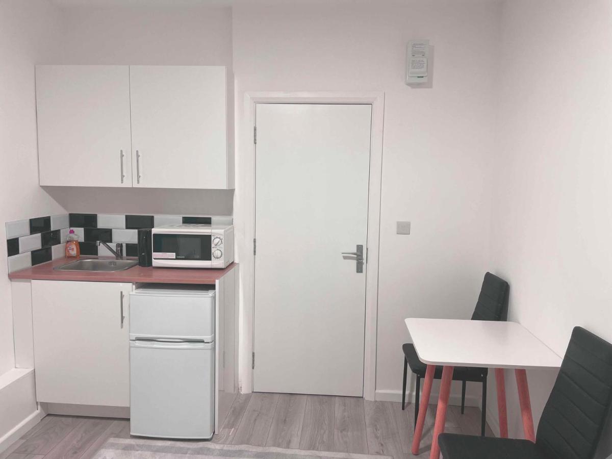 Studio Flat Private Bathroom Wc And Kitchenette London Kültér fotó